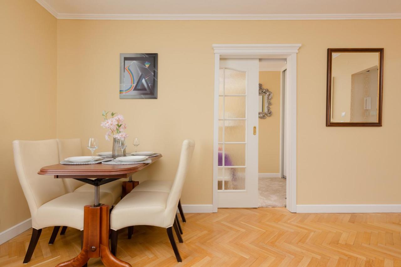 Miodowa Apartment Krasinski Garden Warsaw By Noclegi Renters מראה חיצוני תמונה