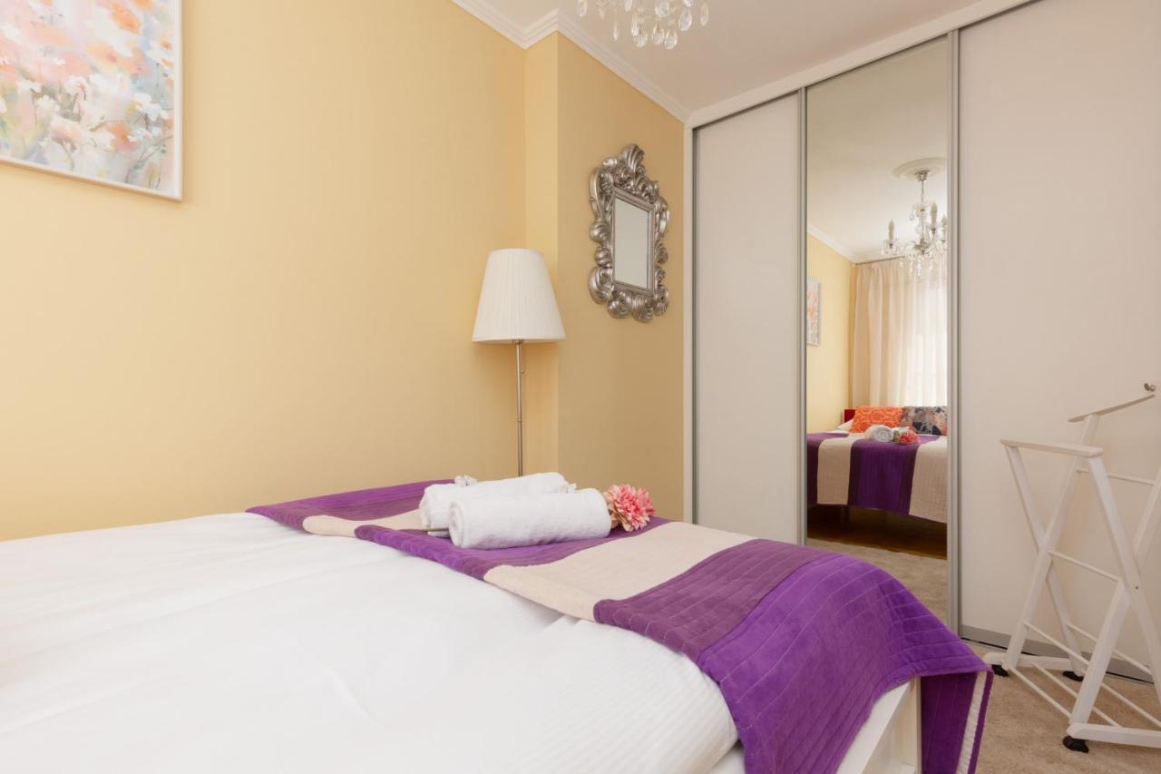 Miodowa Apartment Krasinski Garden Warsaw By Noclegi Renters מראה חיצוני תמונה