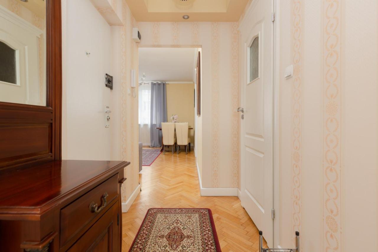 Miodowa Apartment Krasinski Garden Warsaw By Noclegi Renters מראה חיצוני תמונה