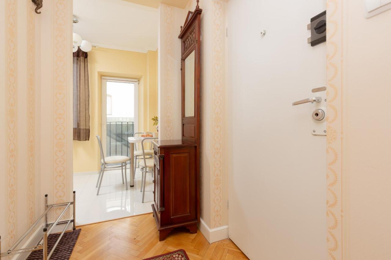 Miodowa Apartment Krasinski Garden Warsaw By Noclegi Renters מראה חיצוני תמונה